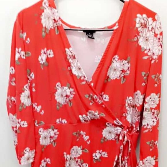 Red Dress - Picture 1 of 2